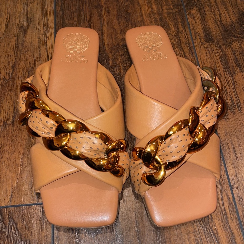 Vince Camuto Women's Azori Flat Sandal
